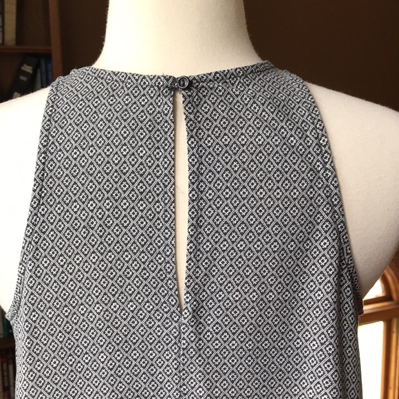 Old Navy blouse - Picture 5 of 7